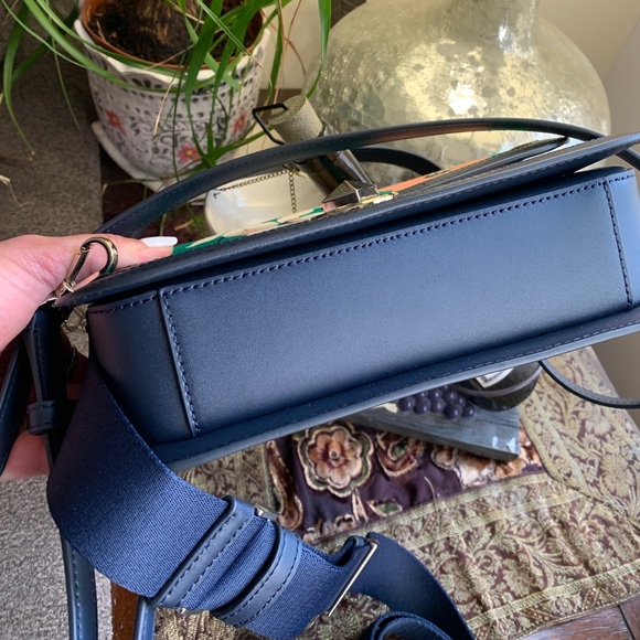 Authentic KATE SPADE Leather/Floral canvas turnlock flap Crosby/Sarchel 2 straps - Picture 8 of 13